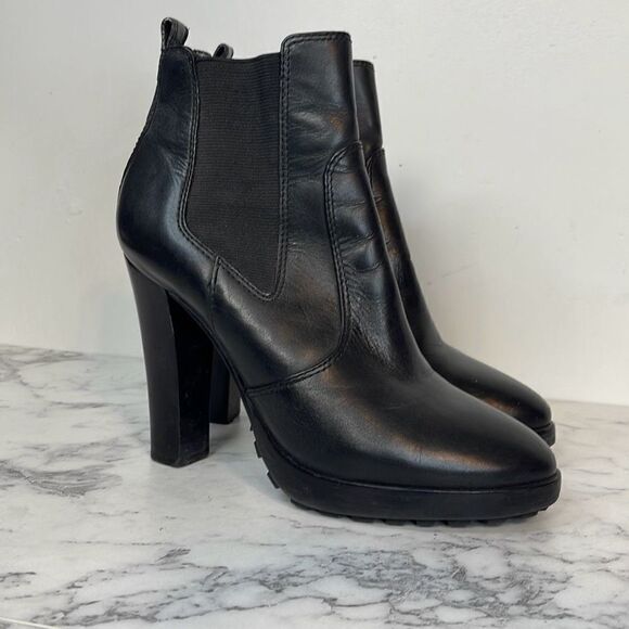 Tory Burch Sullivan Heeled Booties 9 - Picture 1 of 7